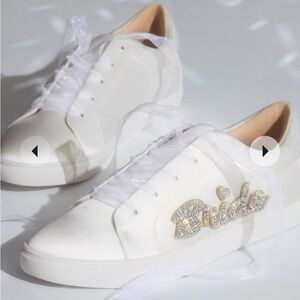 BETSEY JOHNSON X DB
Color- Ivory Satin